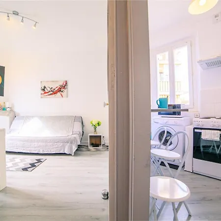 Guestready - Bright And Beautiful Flat, 15 Mins From Palais & Croisette Cannes
